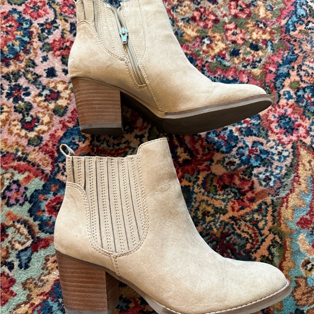 Women's Tan Ankle Boots